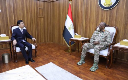 البرهان يلتقي السفير الصيني لدى السودان 