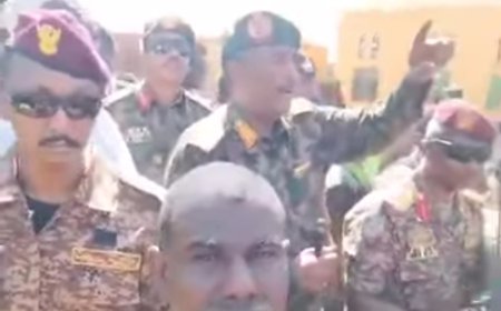 البرهان يصل شرق النيل ويتوعد بسحق التمرد 