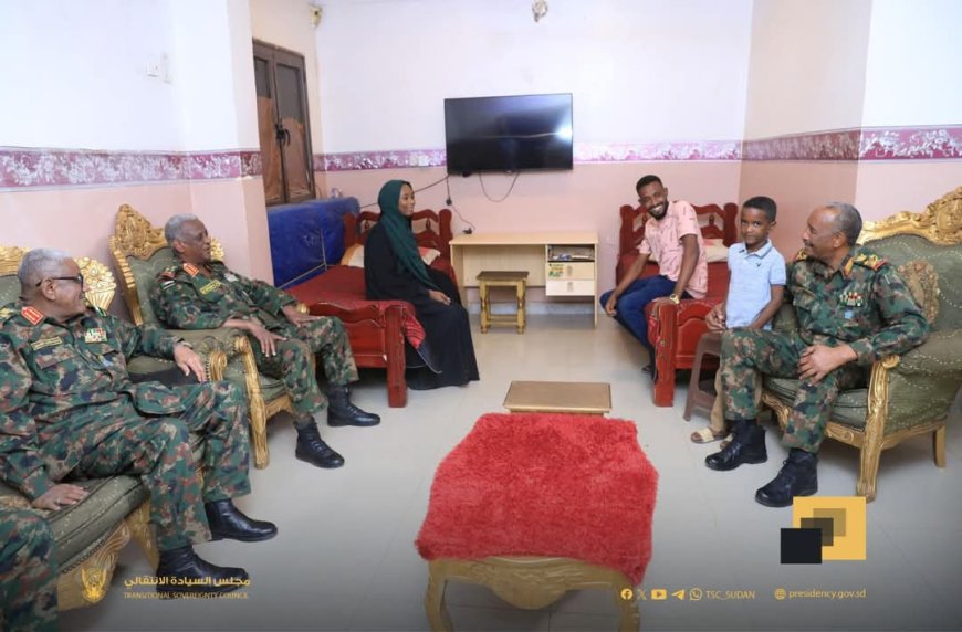 البرهان يعزي أسرة الشهيد اللواء بحر أحمد بحر