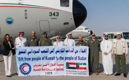 تحمل 40 طناً من مواد الإغاثة.. طائرة مساعدات كويتية تصل السودان 