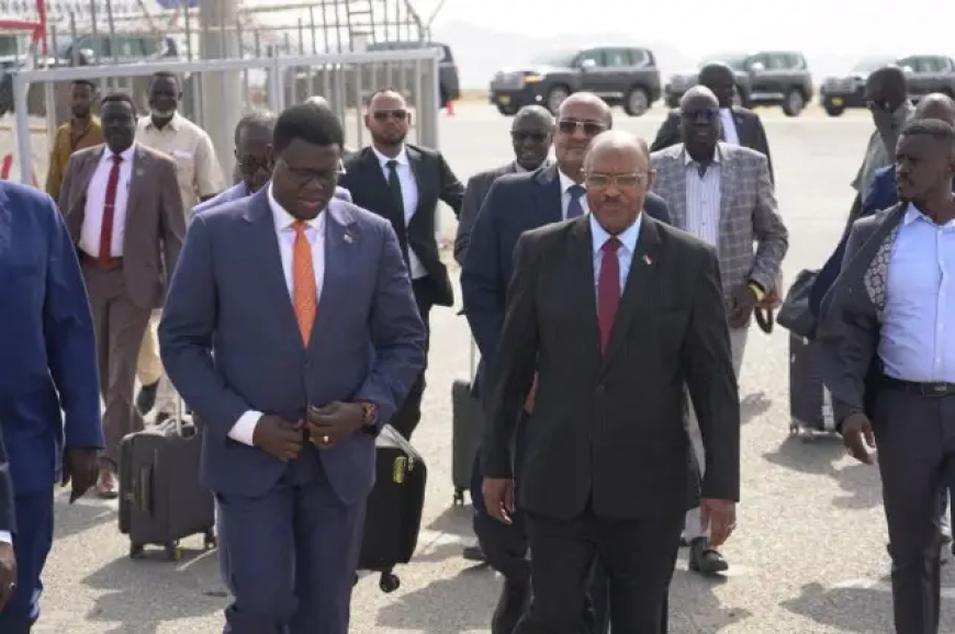 وزير خارجية جنوب السودان يصل بورتسودان 