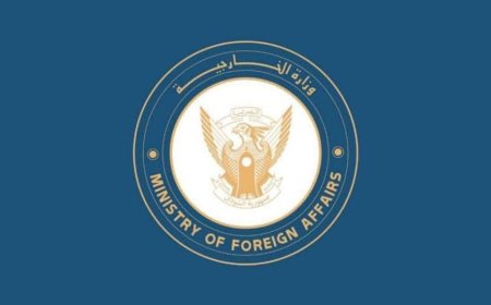 الحكومة: مستشار ترمب (متحيز) وتصريحاته تخدم أجندة الرعاة الإقليميين للمليشيا