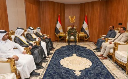 البرهان يلتقي السفير القطري