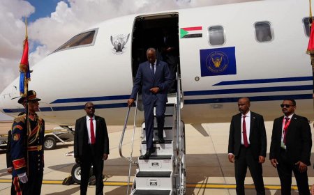 البرهان يصل القاهرة 